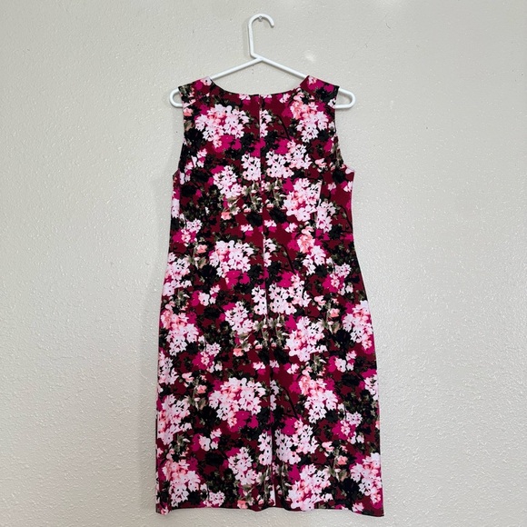 Lands End Sleeveless Ponte Sheath Dress in Rich Cardinal Multi Floral - Picture 4 of 9